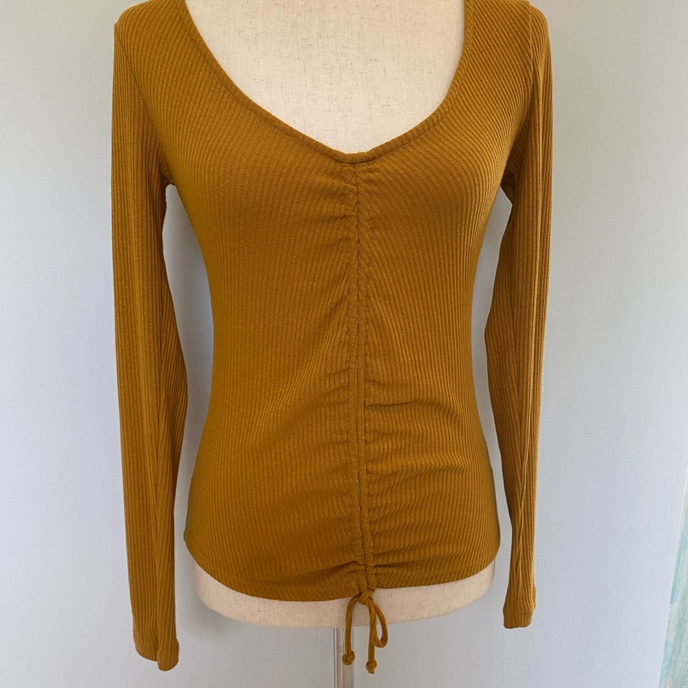 NWOT Project Social T of Los Angeles Long Sleeve V Neck T Shirt Mustard Small